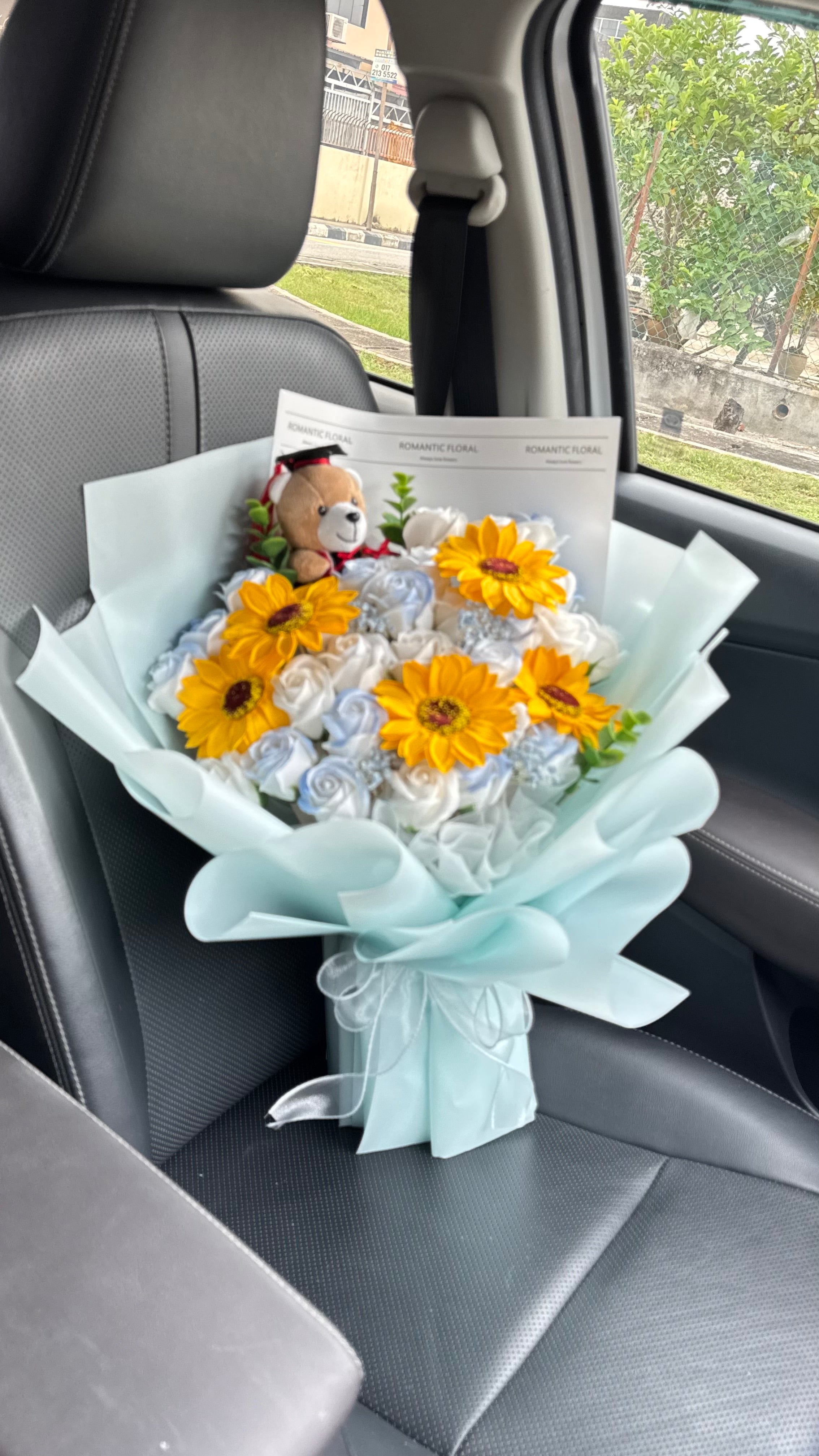 XL Size Blue & White Graduation Bouquet