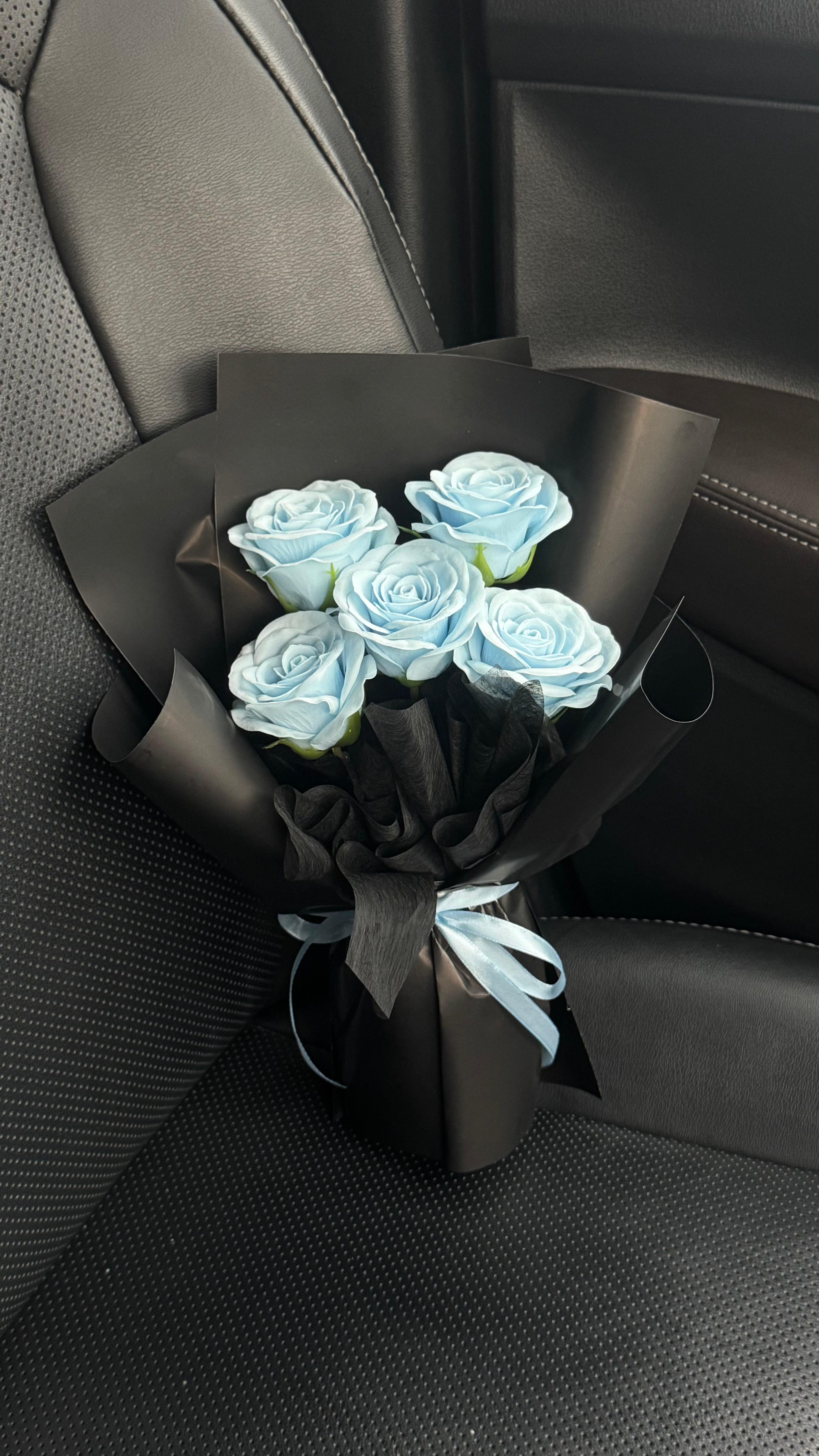 5 Light Blue Awakening Roses Bouquet
