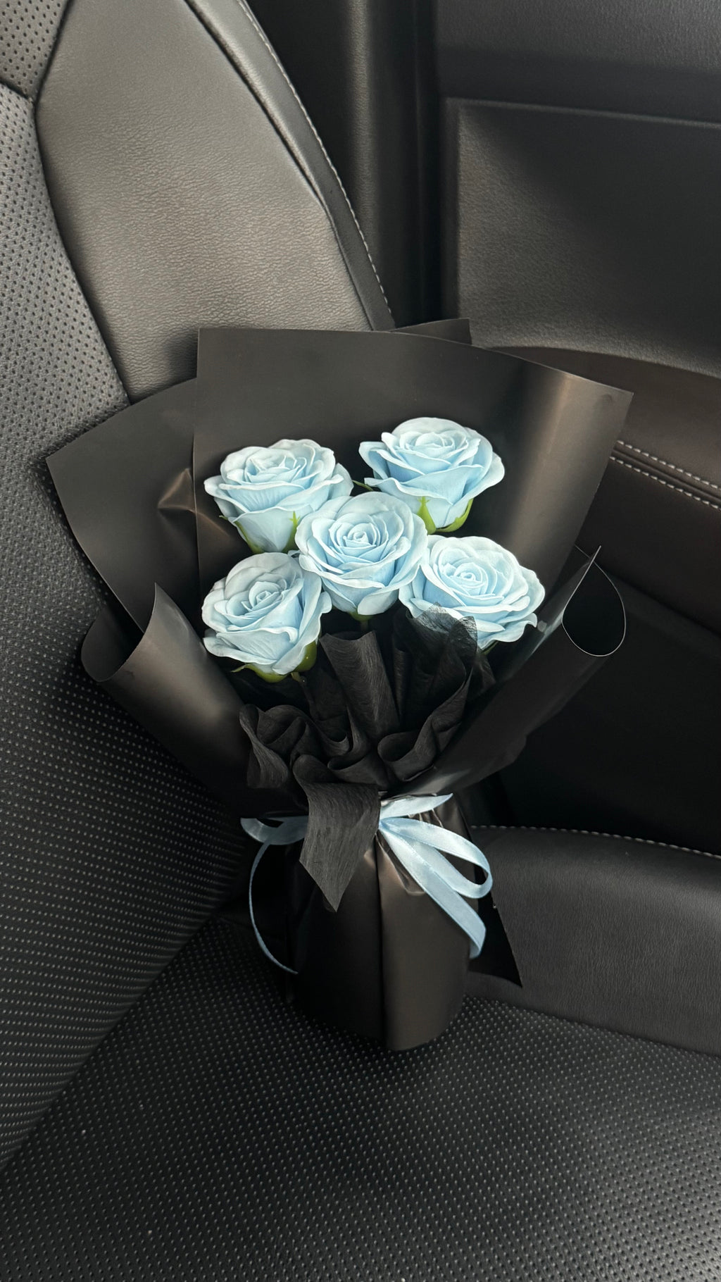 5 Light Blue Awakening Roses Bouquet