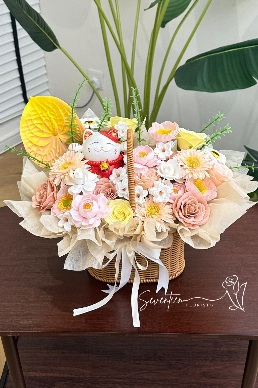 Lucky Cat Floral Basket